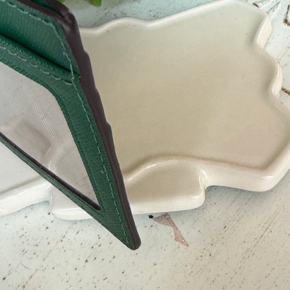 Michael Kors bundle (2) Green leather Cardholder  and gold hinge bracelet - Picture 5 of 11